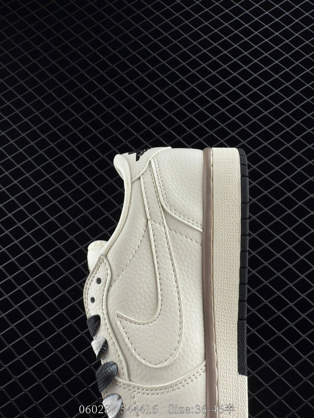 Travis Scott x Air Jordan 1 ” Reverse Mocha “